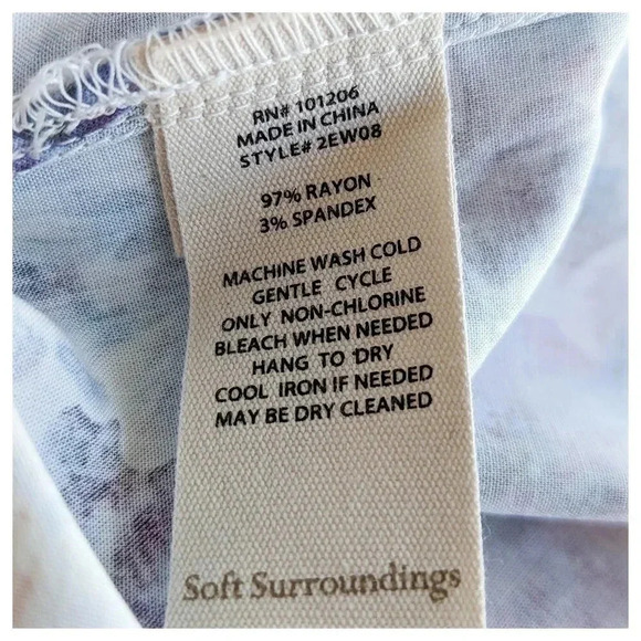 SOFT SURROUNDINGS Floral Pleated Top Size S - Picture 9 of 10